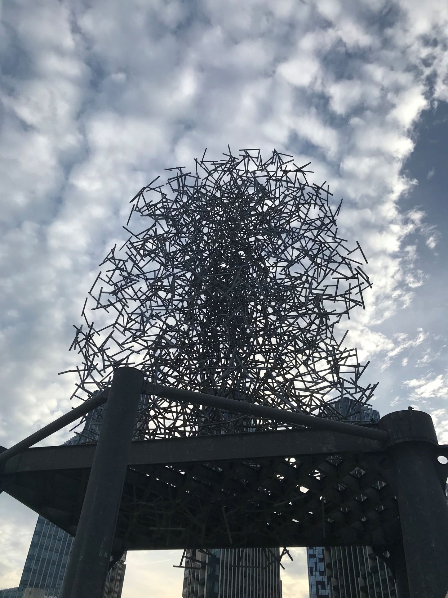 6611-OCE-S-The Quantom Cloud-Anthony Gormley